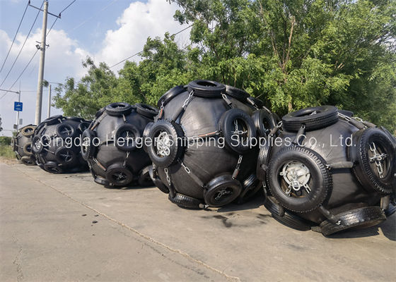คุณภาพ ISO 17357 Compliant Natural Rubber Pneumatic Rubber Fender with 50Kpa/80kpa Working Pressure for Marine Protection โรงงาน